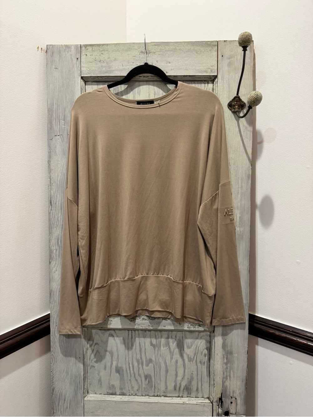 Aleeza Paris taupe long sleeve branded super soft NWT